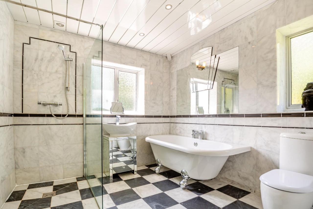 The Art Deco House Villa Menai Bridge Bagian luar foto